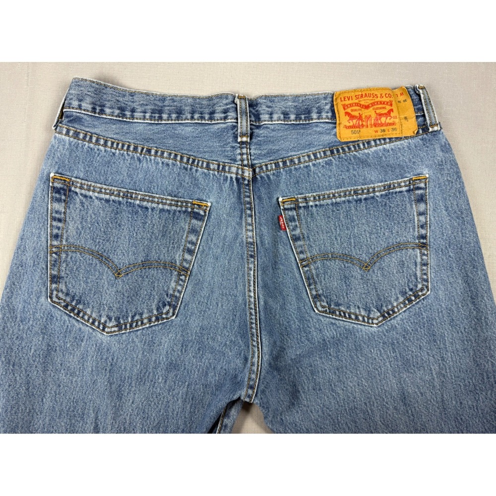 Levis 501 Original Fit Straight Leg Button Fly Blue Denim Jeans Mens 36x36 - Picture 3 of 12
